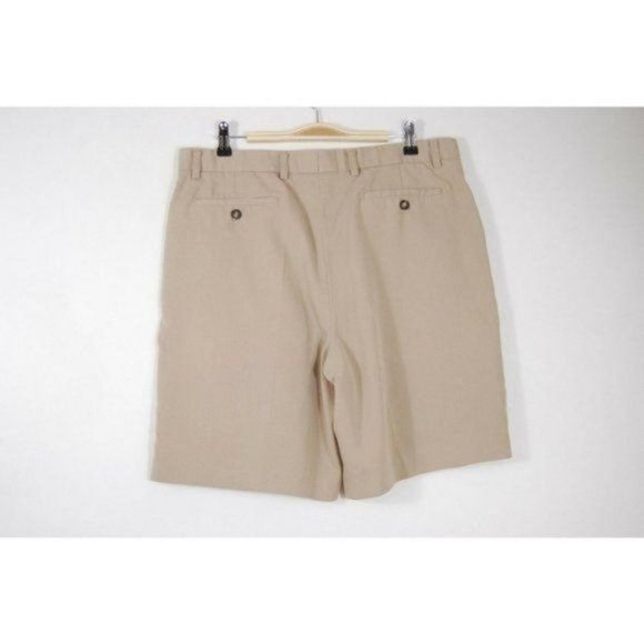 Cutter & Buck Mens Pleated Khaki Dress Shorts - no tag measures 35" waist - Picture 2 of 5